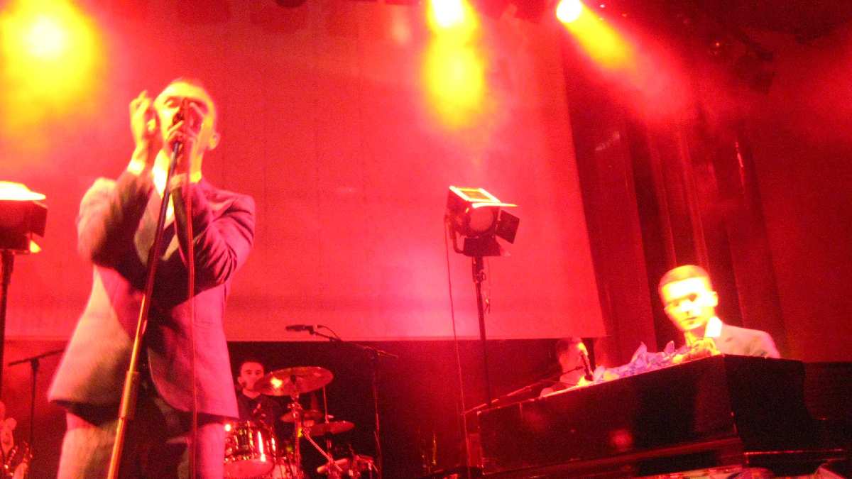 HURTS BARCELONA 12-2-2011