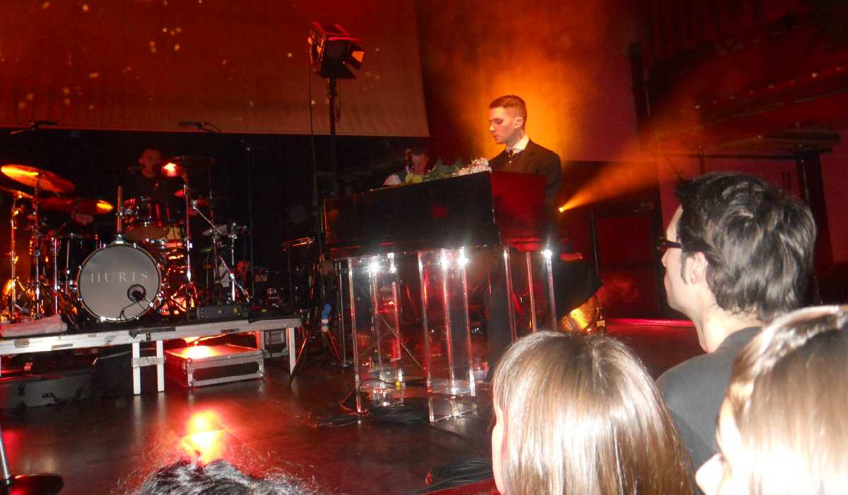 HURTS BARCELONA 12-2-2011