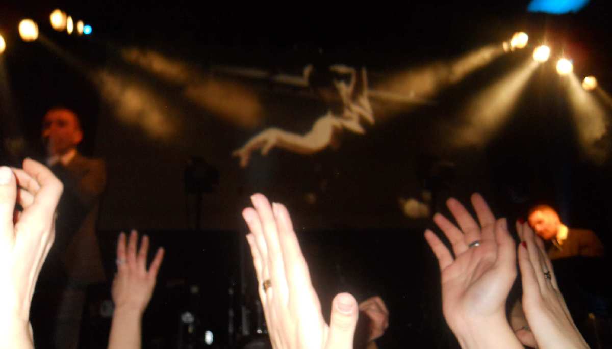 HURTS BARCELONA 12-2-2011