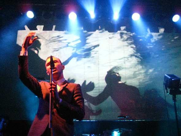 HURTS BARCELONA 12-2-2011