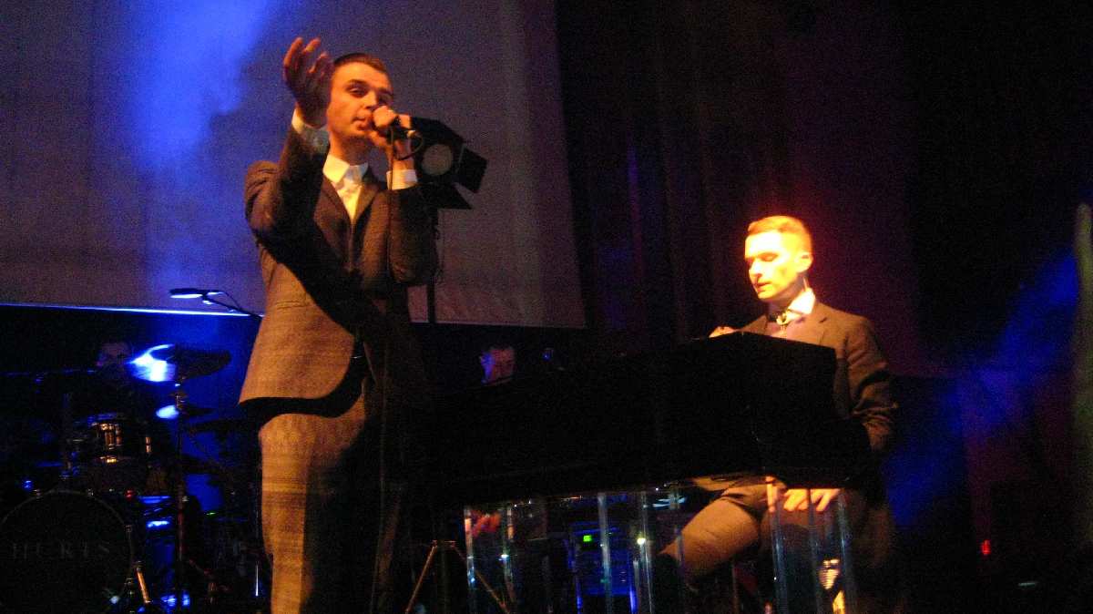 HURTS BARCELONA 12-2-2011