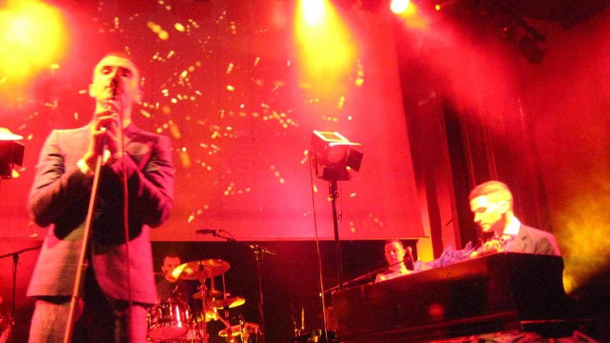 HURTS BARCELONA 12-2-2011