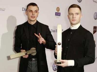 HURTS ECHO 2011