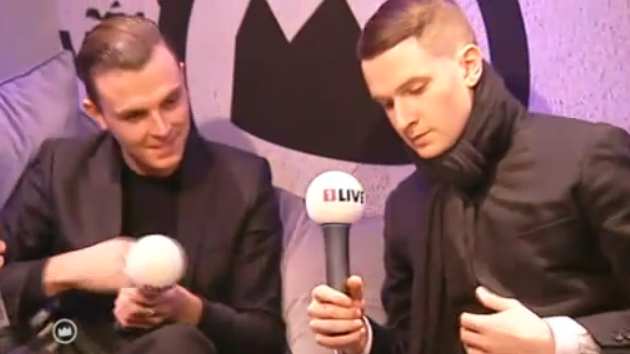HURTS AT 1 LIVE KRONE