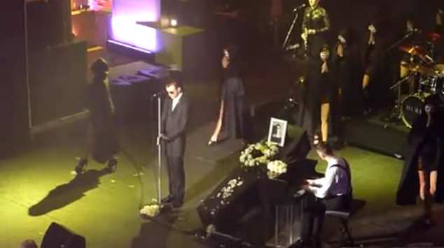 HURTS NME AWARS 2011 ABSOLUTE RADIO