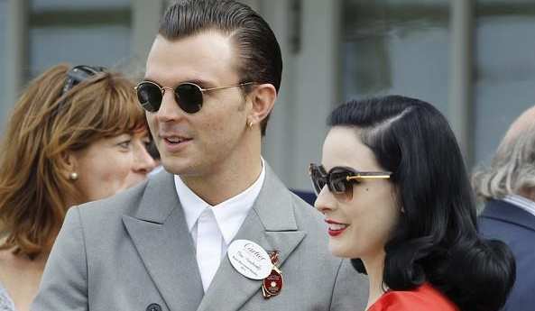 THEO & DITA