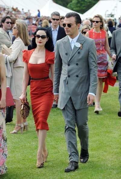 THEO & DITA