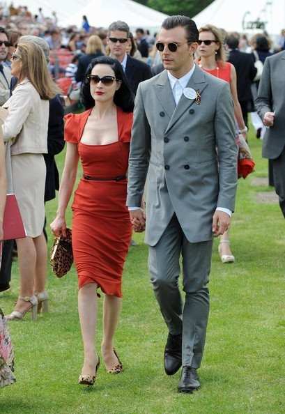 THEO & DITA