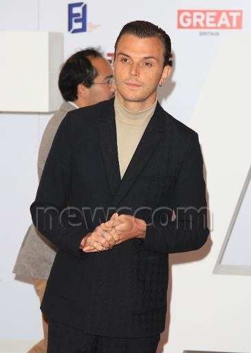 THEO HUTCHCRAFT 2012